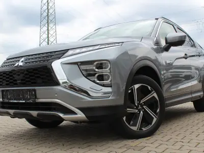 Gebraucht Mitsubishi Eclipse Cross Plus 188 PS (138 kW) 2022 Grau SUV
