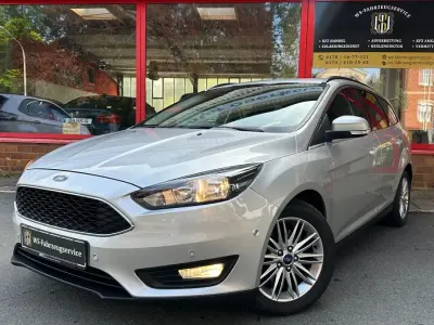 Usado Ford Focus Cool & Connect 150 CV (110 kW) 2018 Plateado Familiar