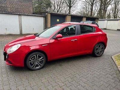 Gebraucht Alfa Romeo Giulietta 120 PS (88 kW) 2011 Rot Kleinwagen