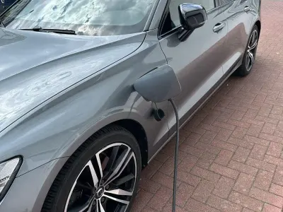 Gebraucht Volvo V60 R-Design 341 PS (250 kW) 2021 Grau Kombi