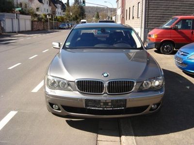 BMW 730