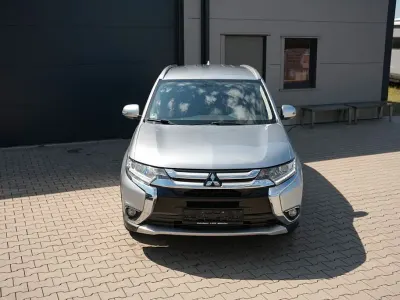Gebraucht Mitsubishi Outlander Edition 150 PS (110 kW) 2017 Silber SUV