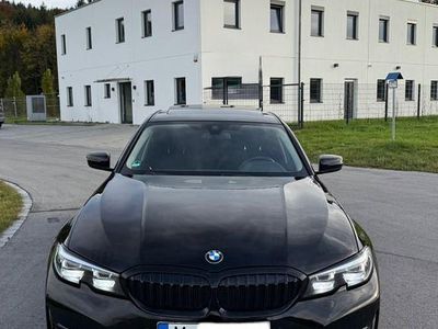 Schwarz Gebraucht 2019 BMW 320 Limousine | 19.800 € (Teuer)