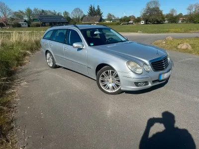 Gebraucht Mercedes E320 Avantgarde 224 PS (164 kW) 2006 Silber Kombi