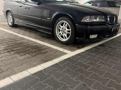 Usata BMW 320 M Sport 150 CV (110 kW) 1996 Nero Coupé