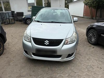 Usado Suzuki SX4 107 HP (78 kW) 2009 Prateado Sedan