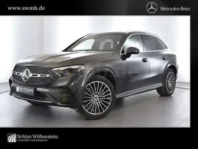 Używany Mercedes GLC200 AMG 163 KM (119 kW) 2026 Szary SUV