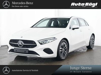 Weiß Gebraucht 2024 Mercedes A200 Advanced Limousine | 29.970 € (Fairer Preis)
