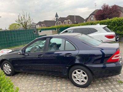 Mercedes C180