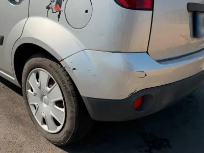 Gebraucht Ford Fiesta 85 PS (62 kW) 2006 Grau Kleinwagen