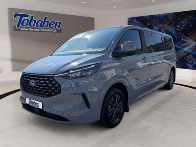 Second-hand Ford Tourneo Titanium 136 CP (100 kW) 2025 Gri Monovolum