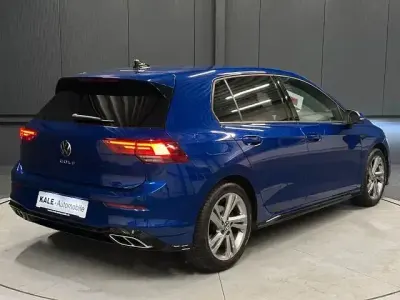 Używany VW Golf VIII R-line 150 KM (110 kW) 2023 Niebieski Hatchback