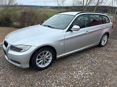 Gebraucht BMW 318 143 PS (105 kW) 2012 Silber Kombi