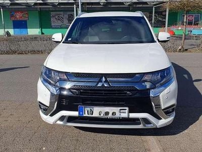 Gebraucht Mitsubishi Outlander Top 224 PS (164 kW) 2019 Weiß SUV