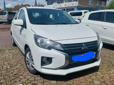 Gebraucht Mitsubishi Space Star Basis 71 PS (52 kW) 2020 Weiß Kleinwagen