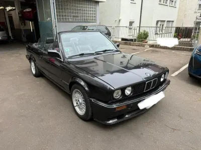 Gebraucht BMW 325 Cabriolet Sport Line 170 PS (125 kW) 1988 Schwarz Cabrio