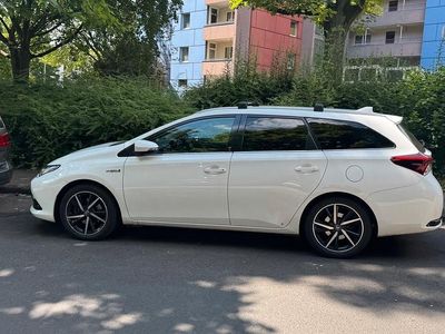 Toyota Auris Touring Sports