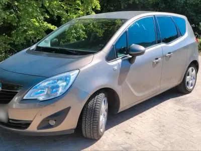Gebraucht Opel Meriva 100 PS (73 kW) 2011 Van / Kleinbus
