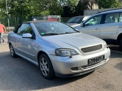 Gebraucht Opel Astra 147 PS (108 kW) 2002 Silber Cabrio
