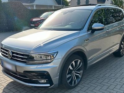 gebraucht VW Tiguan Allspace 2.0TDI Standheizung/Pano/Leder/AHK/7 Sitzer