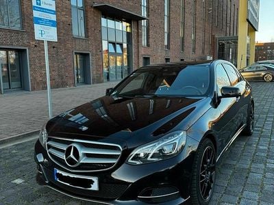 Schwarz Gebraucht 2017 Mercedes E250 Limousine | 19.000 € (Guter Preis)