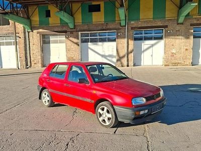 Rot Gebraucht 1993 VW Golf III Kleinwagen | 850 €