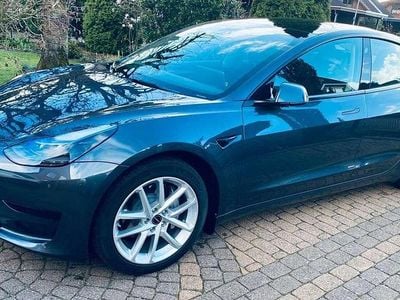 Begagnad Tesla Model 3 RWD 208 kW (283 HK) 2023 Grå Sedan