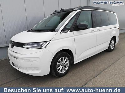 Candyweiß dach schwarz Gebraucht 2024 VW T7 Beach Van | 62.935 € (Etwas zu teuer)