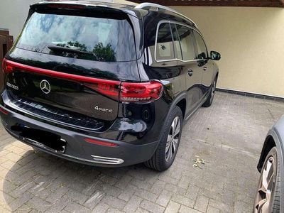 Mercedes EQB300