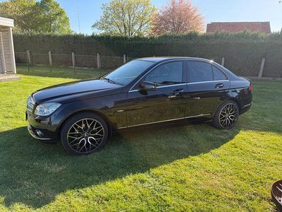 Usata Mercedes C180 Avantgarde 156 CV (114 kW) 2010 Nero Berlina