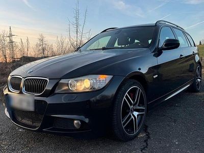Schwarz Gebraucht 2009 BMW 330 M Sport Kombi | 8.000 €
