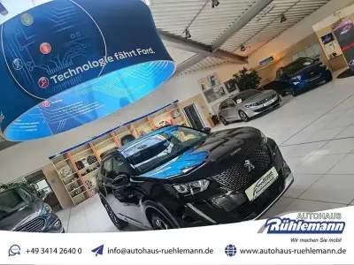 Gebraucht Peugeot 2008 Allure 101 PS (74 kW) 2020 Schwarz SUV