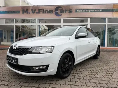 Gebraucht Skoda Rapid Ambition 110 PS (80 kW) 2019 Weiß Kleinwagen