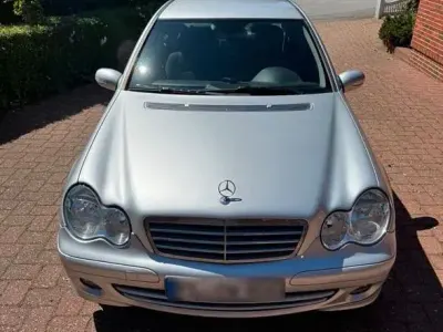 Gebraucht Mercedes C200 Classic 122 PS (89 kW) 2006 Silber Limousine