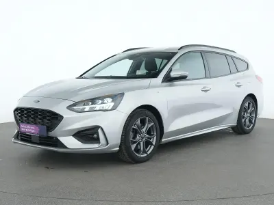 Gebraucht Ford Focus ST-Line 125 PS (91 kW) 2021 Polar silber Limousine