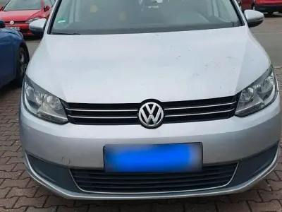 Gebraucht VW Touran 140 PS (102 kW) 2011 Gelb Van / Kleinbus