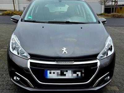 Gebraucht Peugeot 208 Signature Sky 83 PS (61 kW) 2019 Grau Kleinwagen