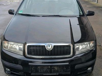 Schwarz Gebraucht 2006 Skoda Fabia Kombi | 1.750 € (Etwas zu teuer)