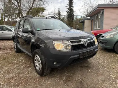 Używany Dacia Duster Ice 105 KM (77 kW) 2013 Czarny SUV