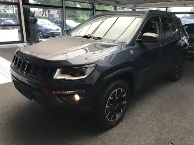 Käytetty Jeep Compass Trailhawk 179 HP (131 kW) 2021 Sininen Katumaasturi