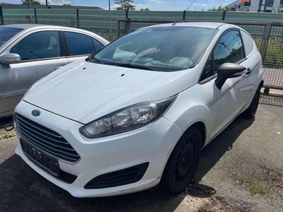 Weiß Gebraucht 2015 Ford Fiesta Van / Kleinbus | 995 € (Superpreis)