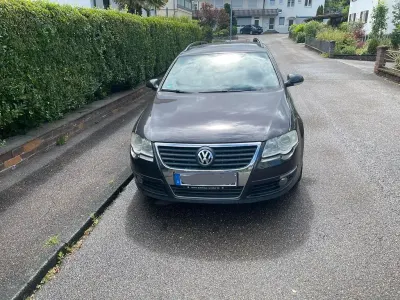 Gebraucht VW Passat Highline 140 PS (102 kW) 2009 Braun Kombi