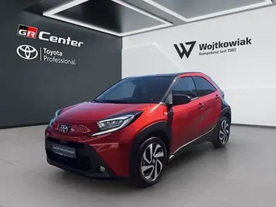 Used Toyota Aygo X Comfort 72 HP (52 kW) 2023 Red SUV