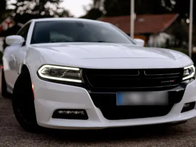 Gebraucht Dodge Charger 373 PS (274 kW) 2016 Weiß Limousine