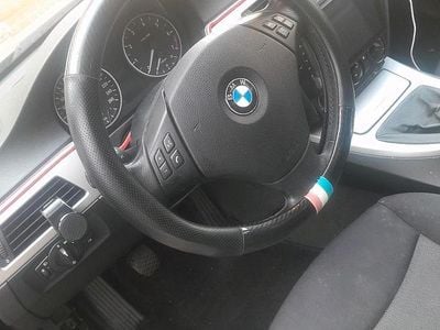 Gebraucht BMW 318 129 PS (94 kW) 2007 Schwarz Limousine