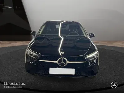 Gebraucht Mercedes A180 Advanced 116 PS (85 kW) 2023 Schwarz Limousine