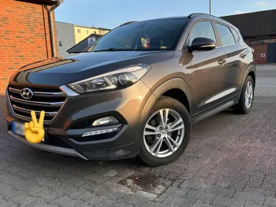 Gebraucht Hyundai Tucson Style 141 PS (103 kW) 2016 Braun SUV