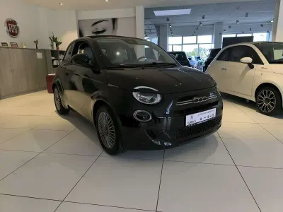 Neu Fiat 500 Icon 65 PS (47 kW) 2026 Onyx schwarz Cabrio