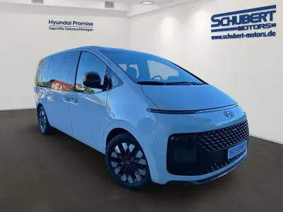 Gebraucht Hyundai Staria Signature 177 PS (130 kW) 2023 Weiß Van / Kleinbus