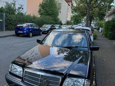 Mercedes C180